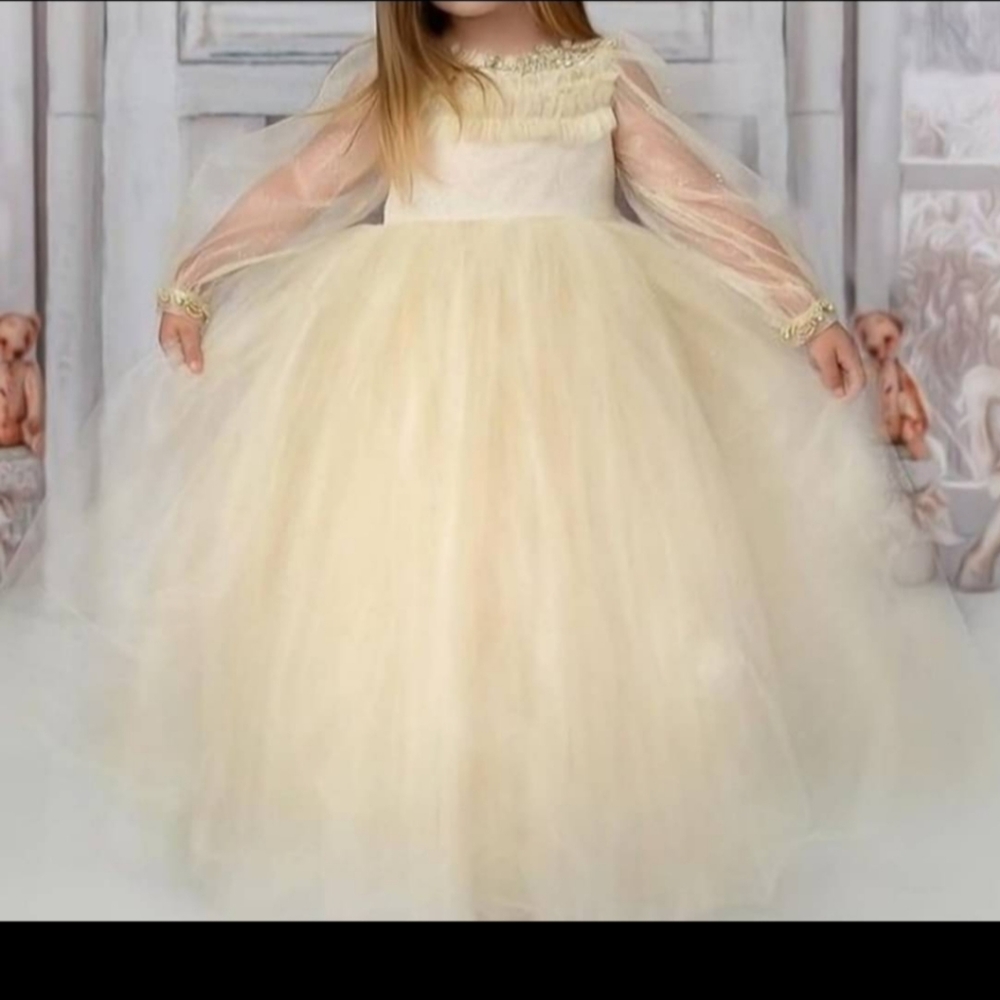 Girls dress